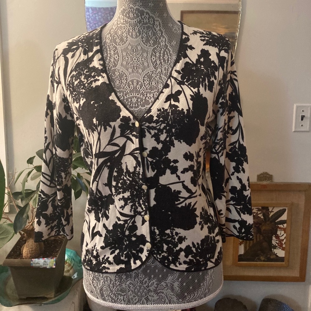 Ann Taylor floral top